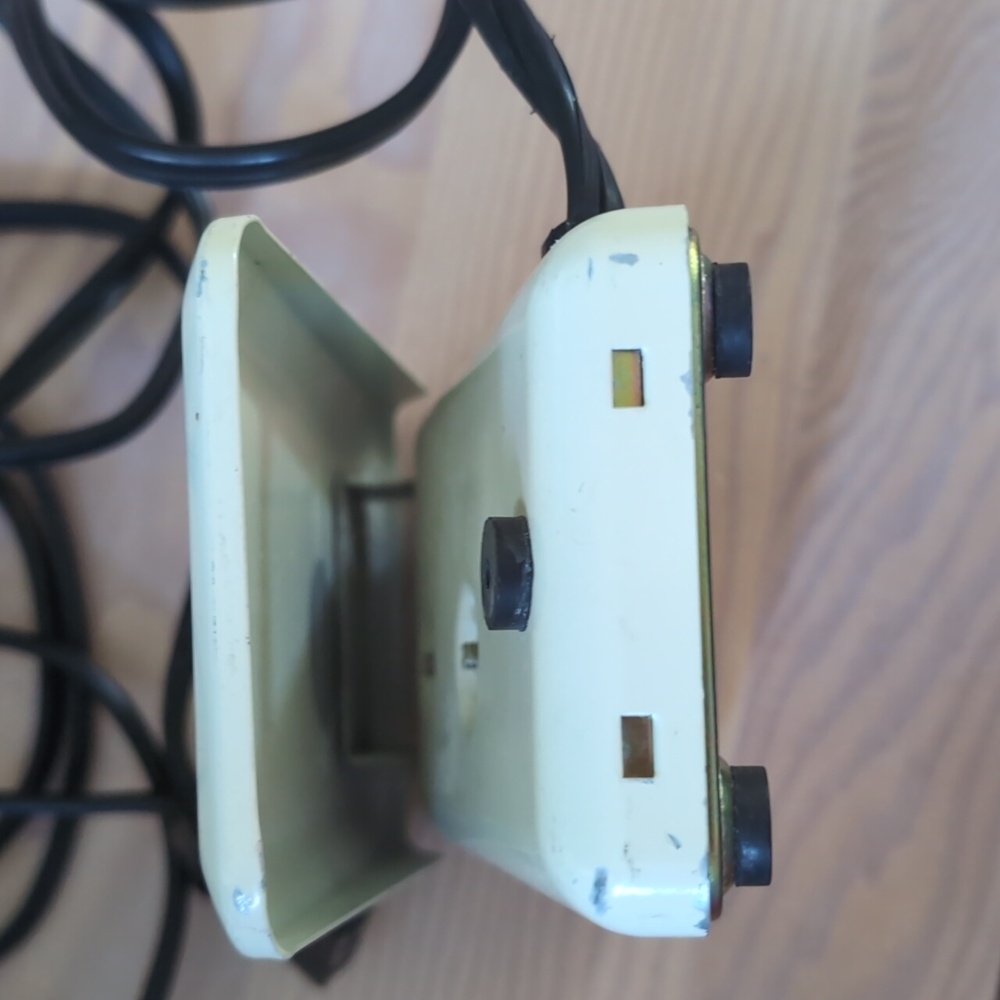 Singer Sewing Machine Foot Pedal - Picture 6 of 6